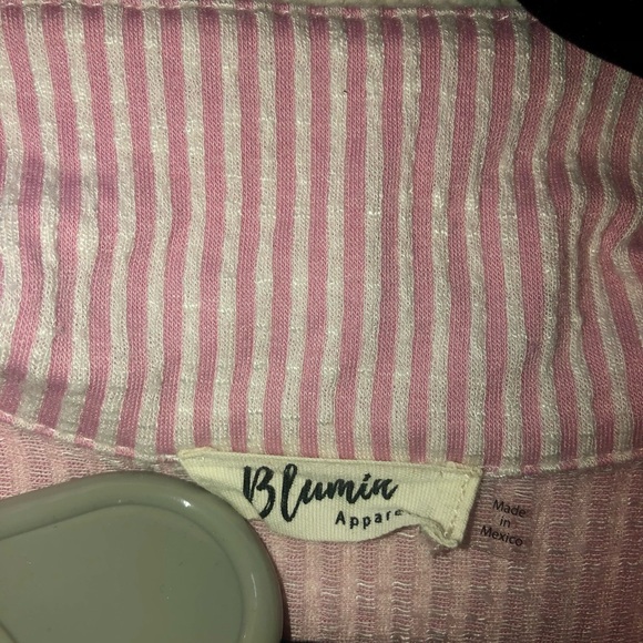 Women’s Blumin brand pink and white seaside pinstriped flowy button up top 3x - Picture 3 of 4